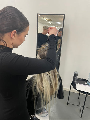 Invisible Weft & V-Light Extension - 1 Day Course